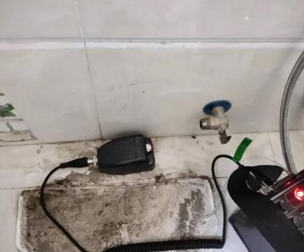 泸县屋顶漏水维修公司分享下卫生间漏水的危害及解决方法